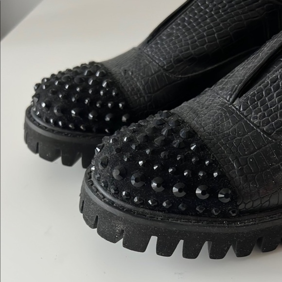 BIBI LOU Black Studded Loafers black 39 fits US 8.5 - Picture 3 of 7